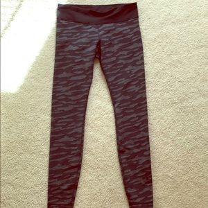 Women’s Under Armour Camo leggings